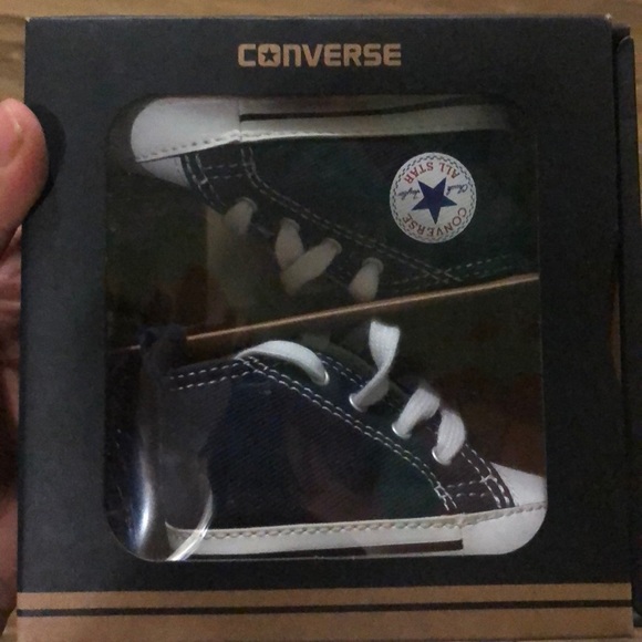 Converse - Picture 3 of 3